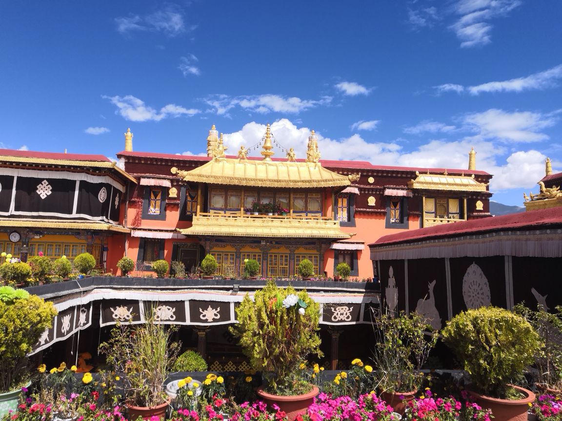 Jokhang Monastery.jpg