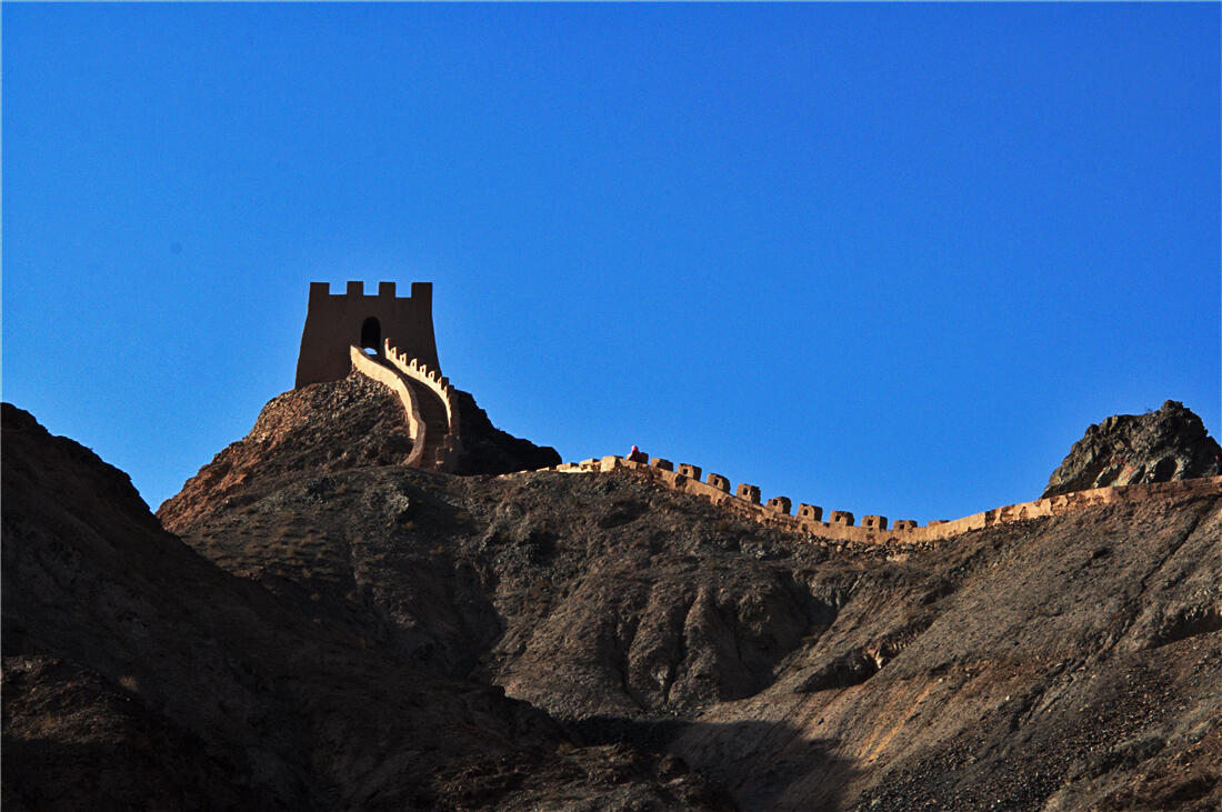 overhanging great wall 1.jpg