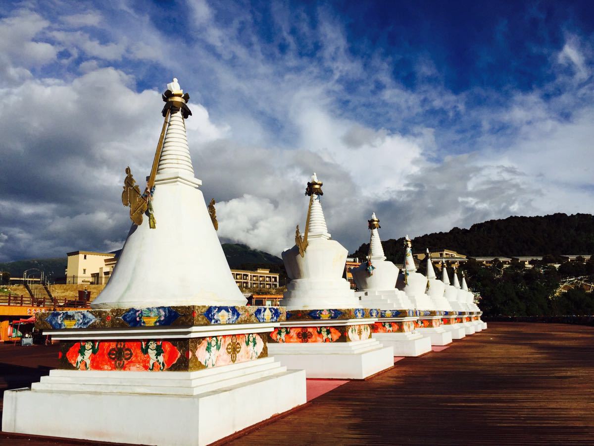 feilai temple.jpg