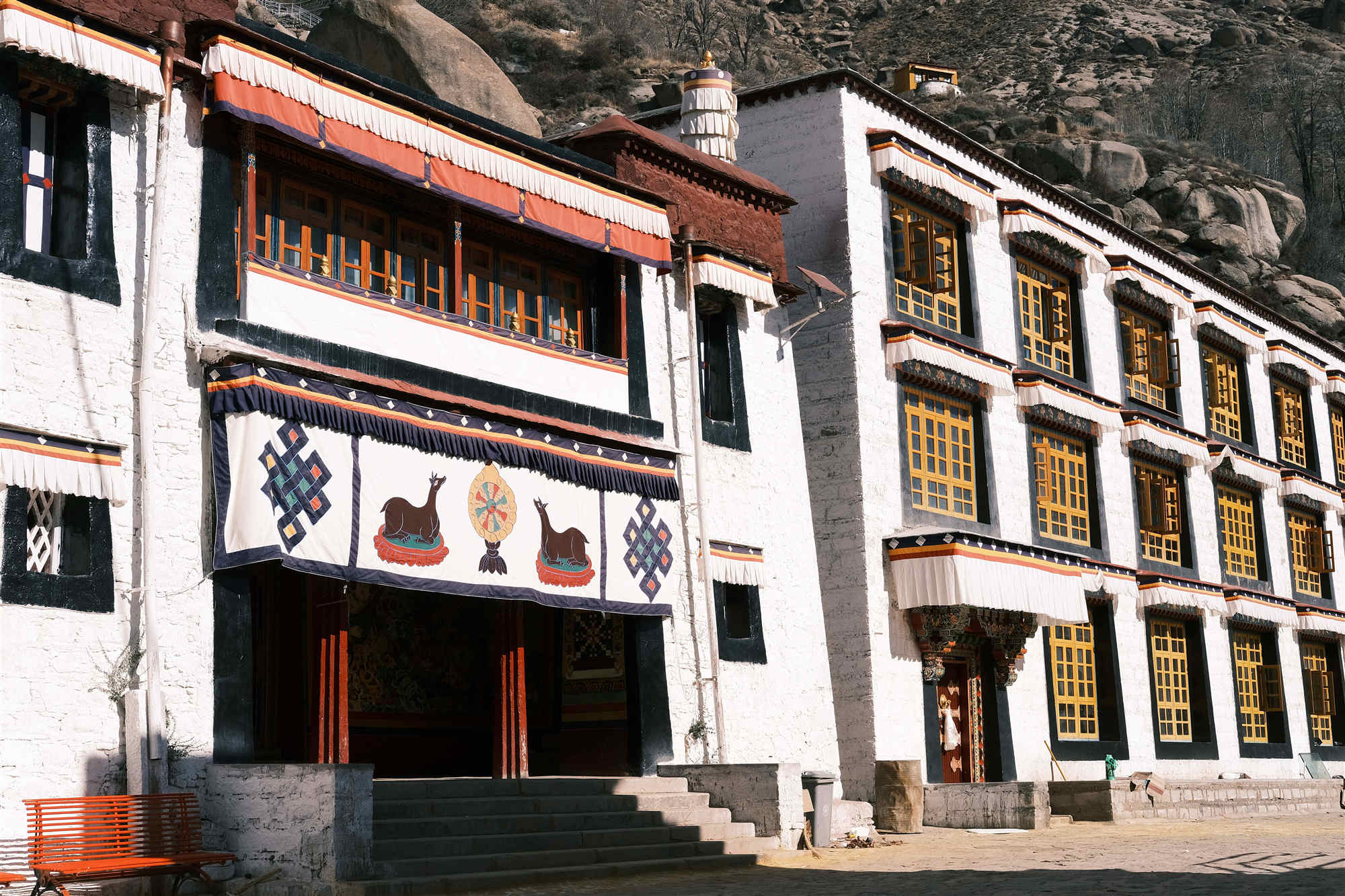 Sera Monastery1.jpg