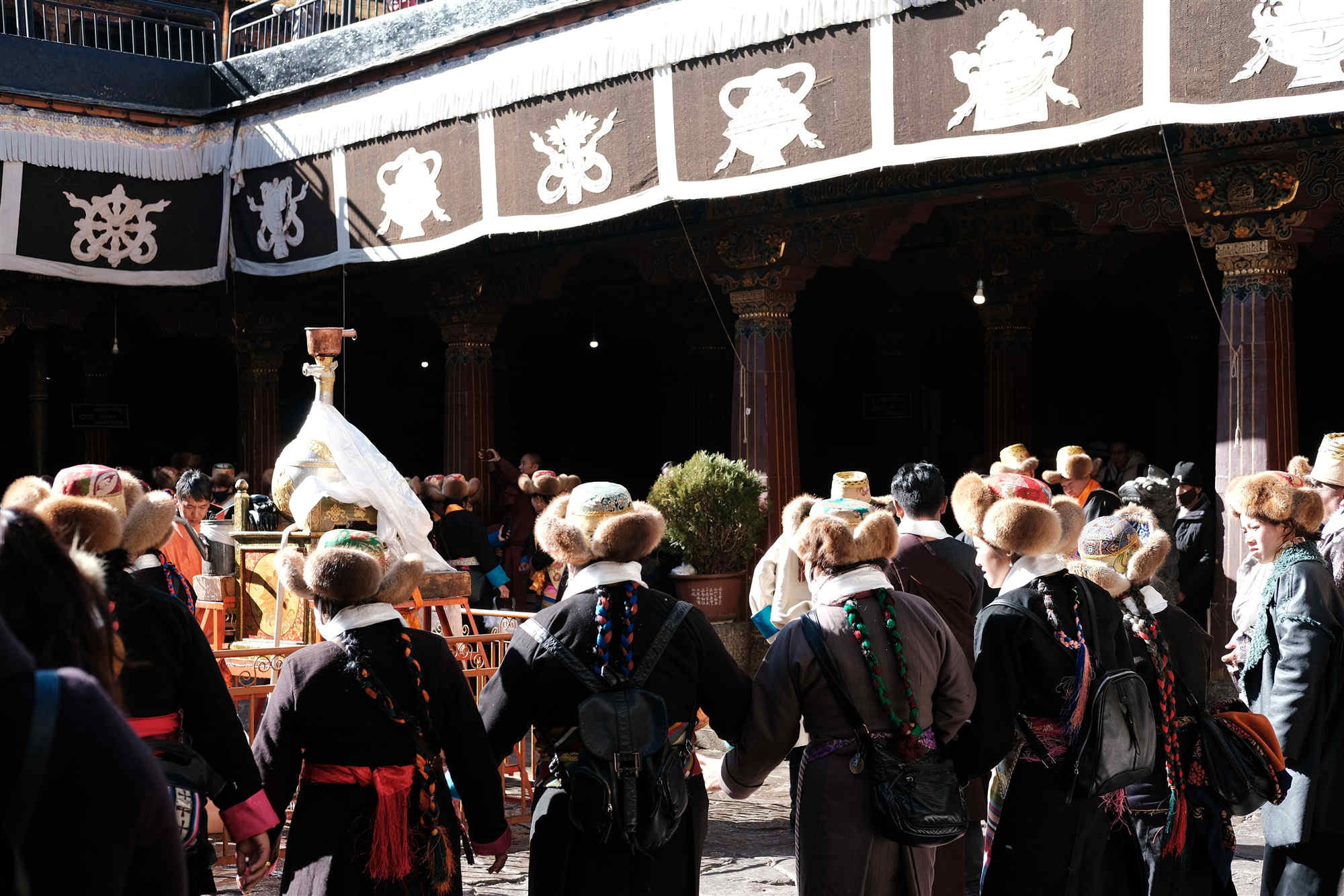 Jokhang Monastery 3.jpg