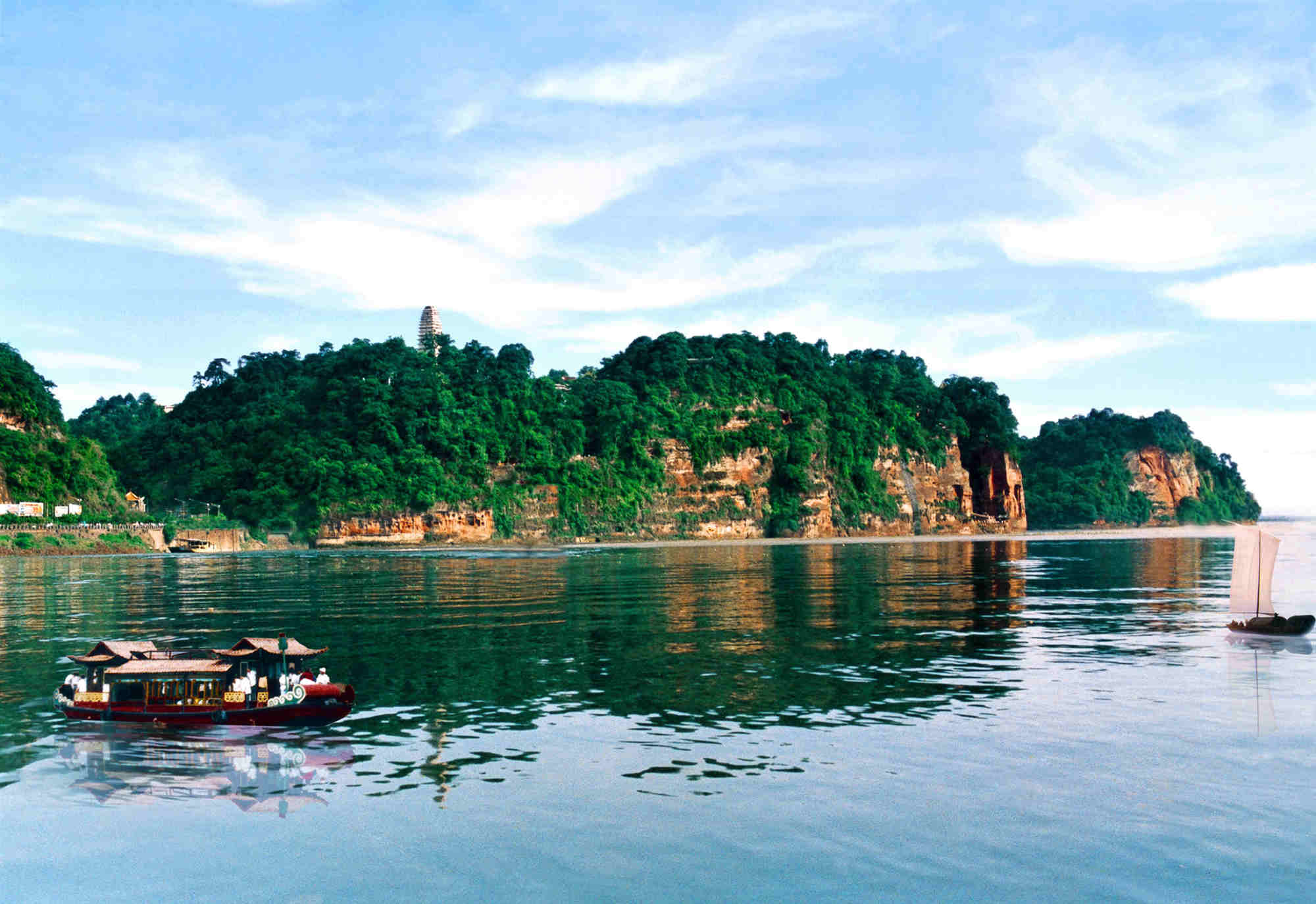 Leshan Giant Buddha 3.jpg