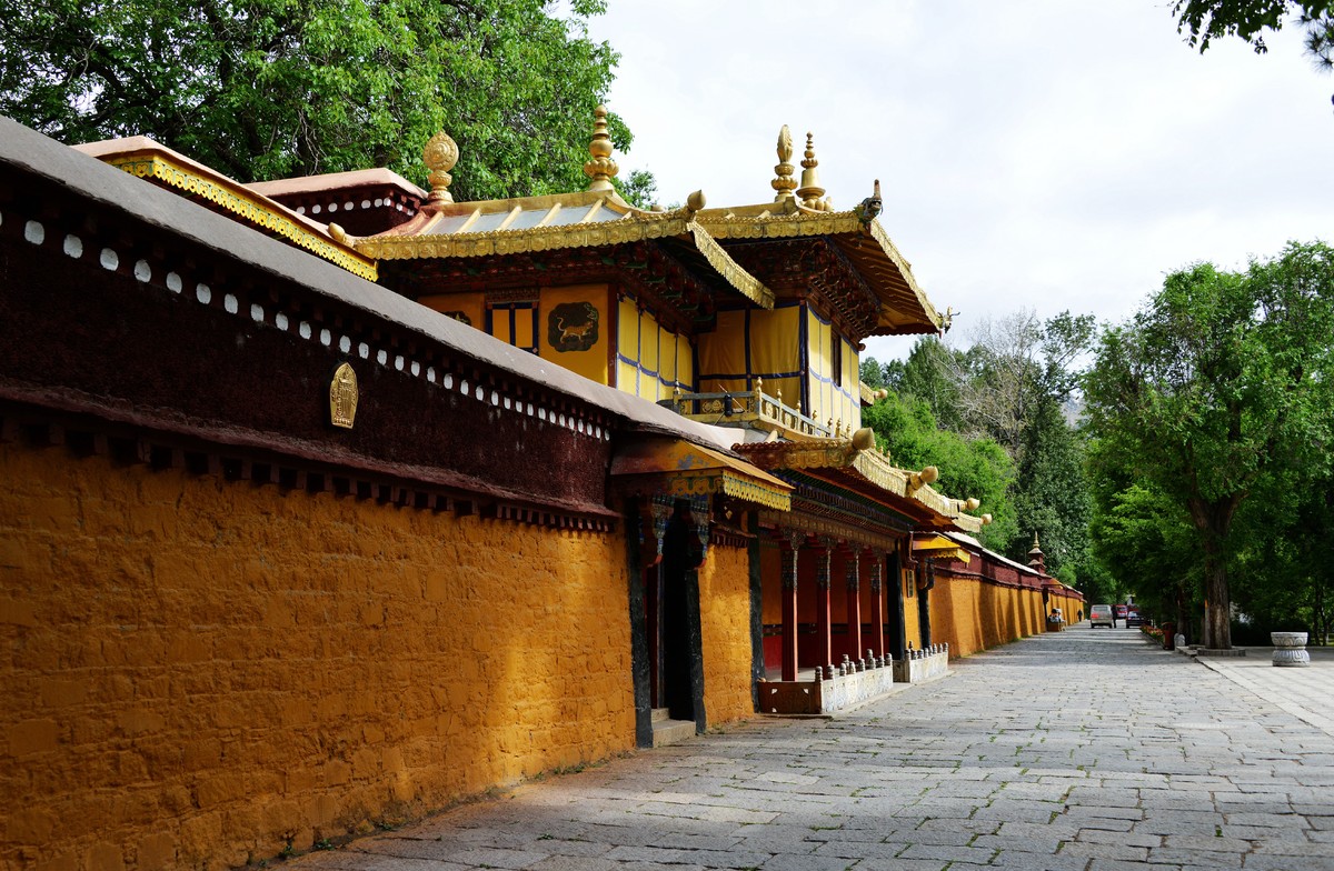 Norbulingka Palace 2.jpg