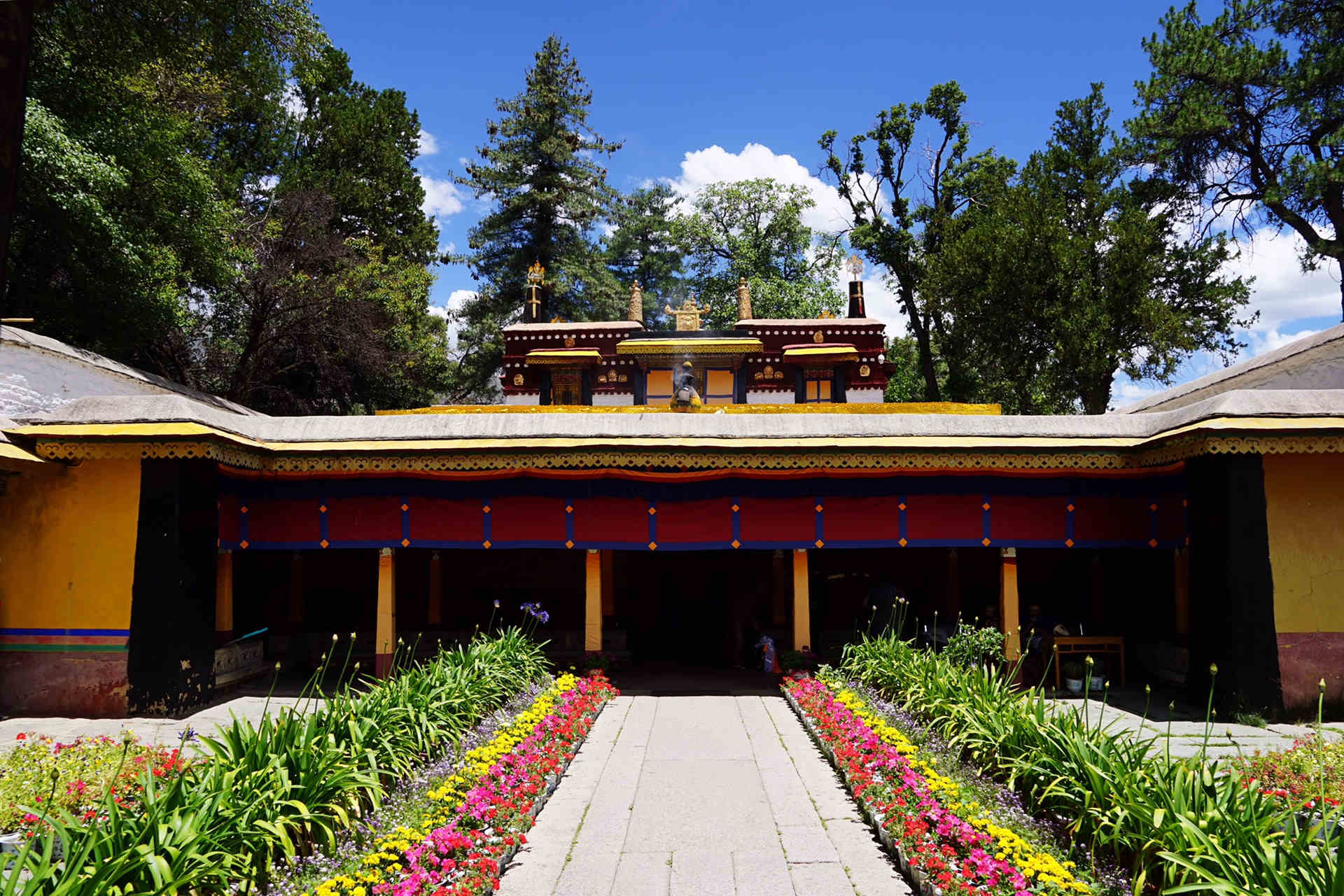 Norbulingka Palace 1.jpg