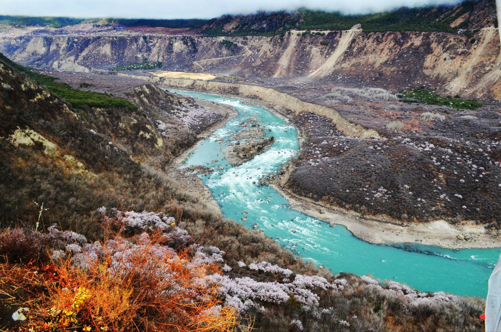 Yarlung Zangbo Grand Canyon.jpg