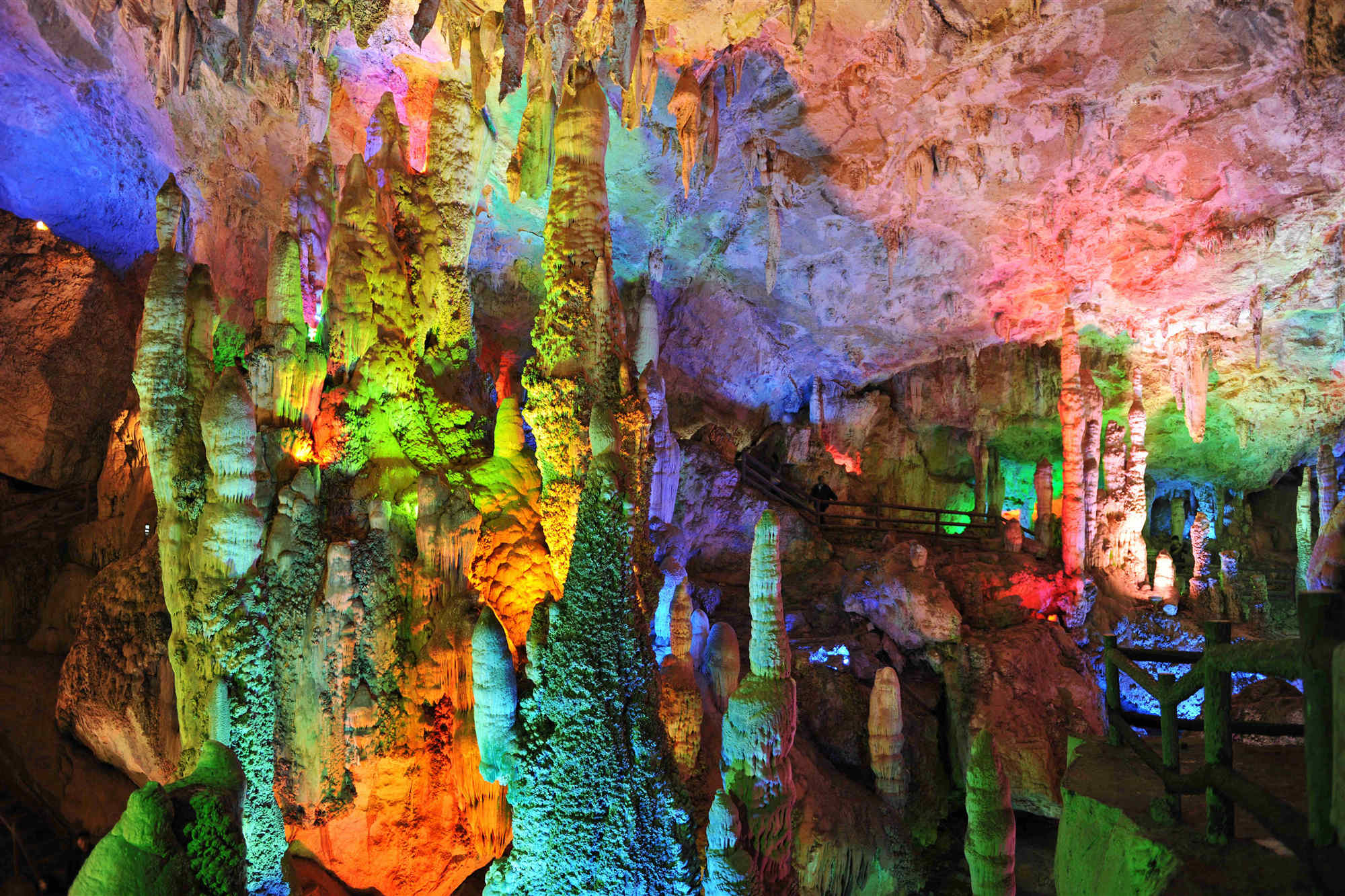 Jiuxiang Caves 1.jpg