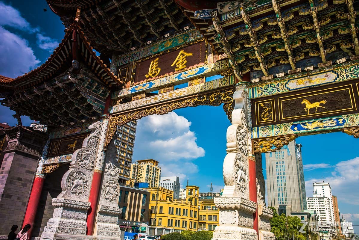 Jinmabiji Archways.jpg