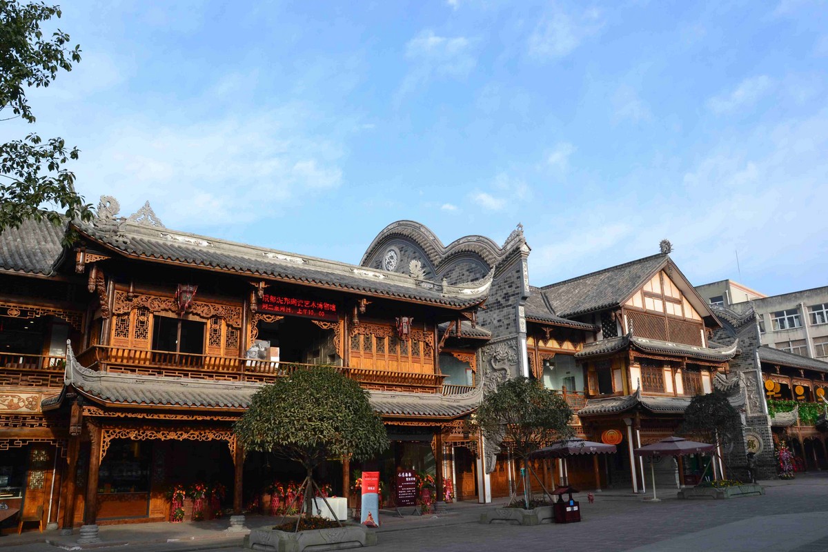 Luodai Ancient Town 2.jpg