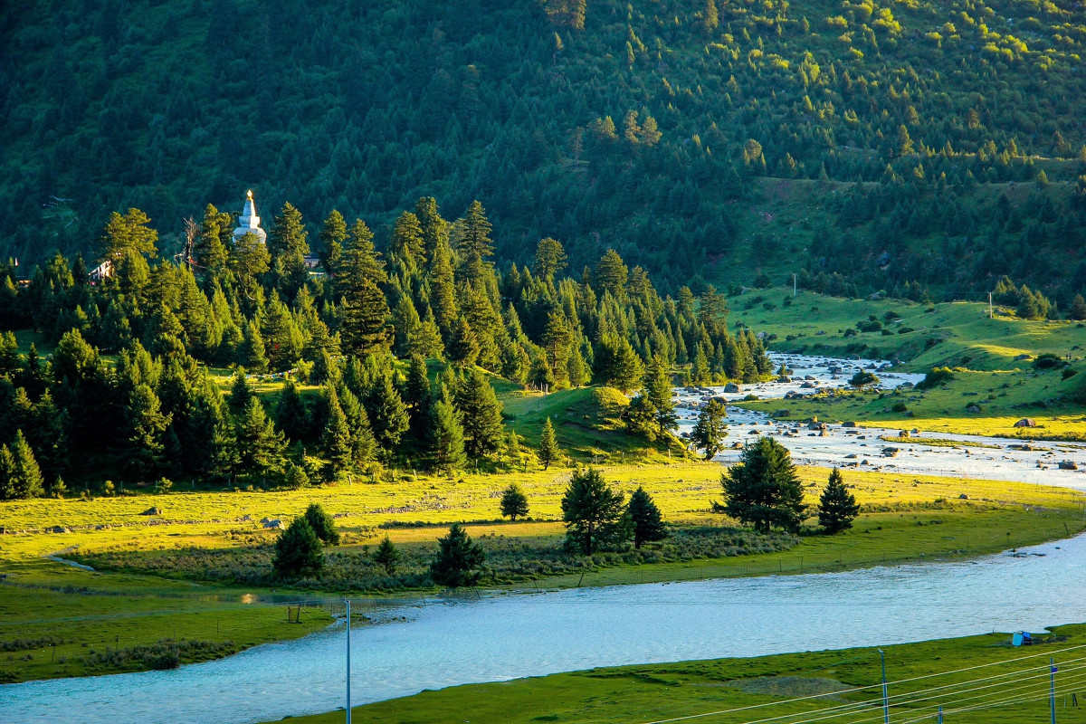 Xinluhai lake.jpg