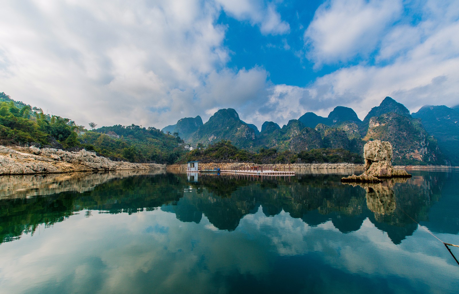 Wanfeng Lake.jpg
