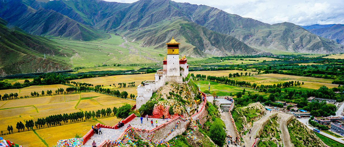 Yumbulagang Palace.jpg