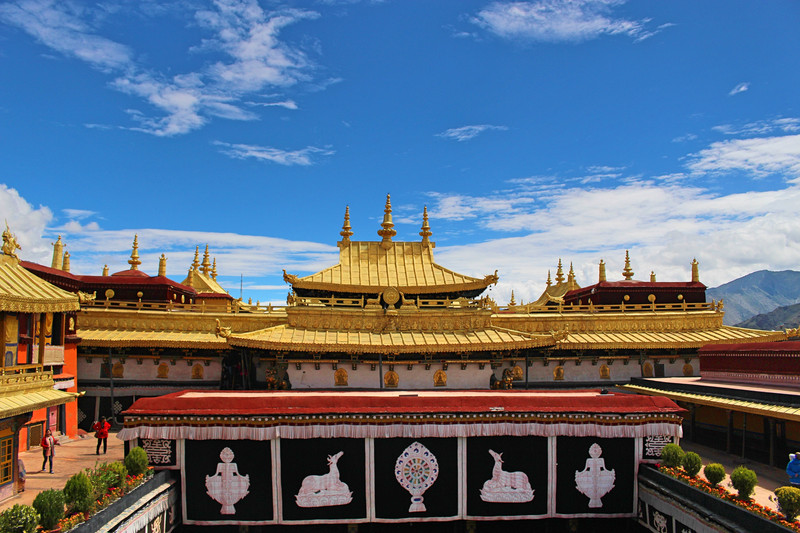 Jokhang Monastery4.jpg