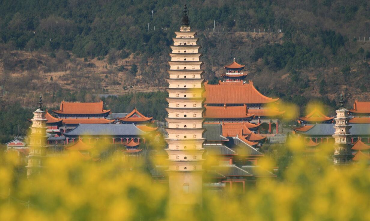 Chongsheng Temple Three Pagodas.jpg