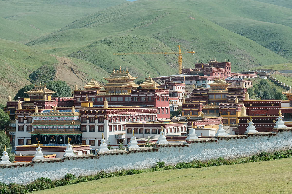 Litang Monastery3.jpg