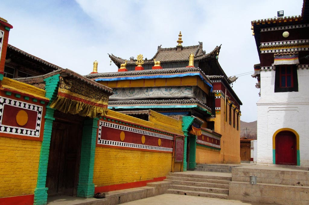 Qinghai Tongren, the center of thangka painting