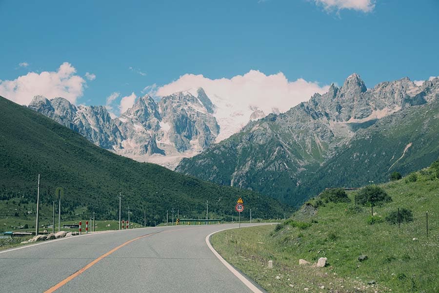 Sichuan Tibet Highway.jpg
